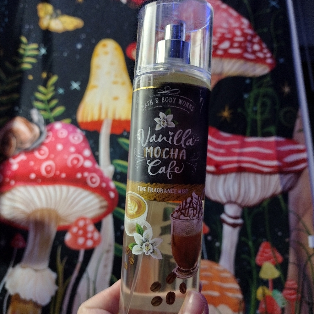 Bath & Body Works vanilla mocha cafe